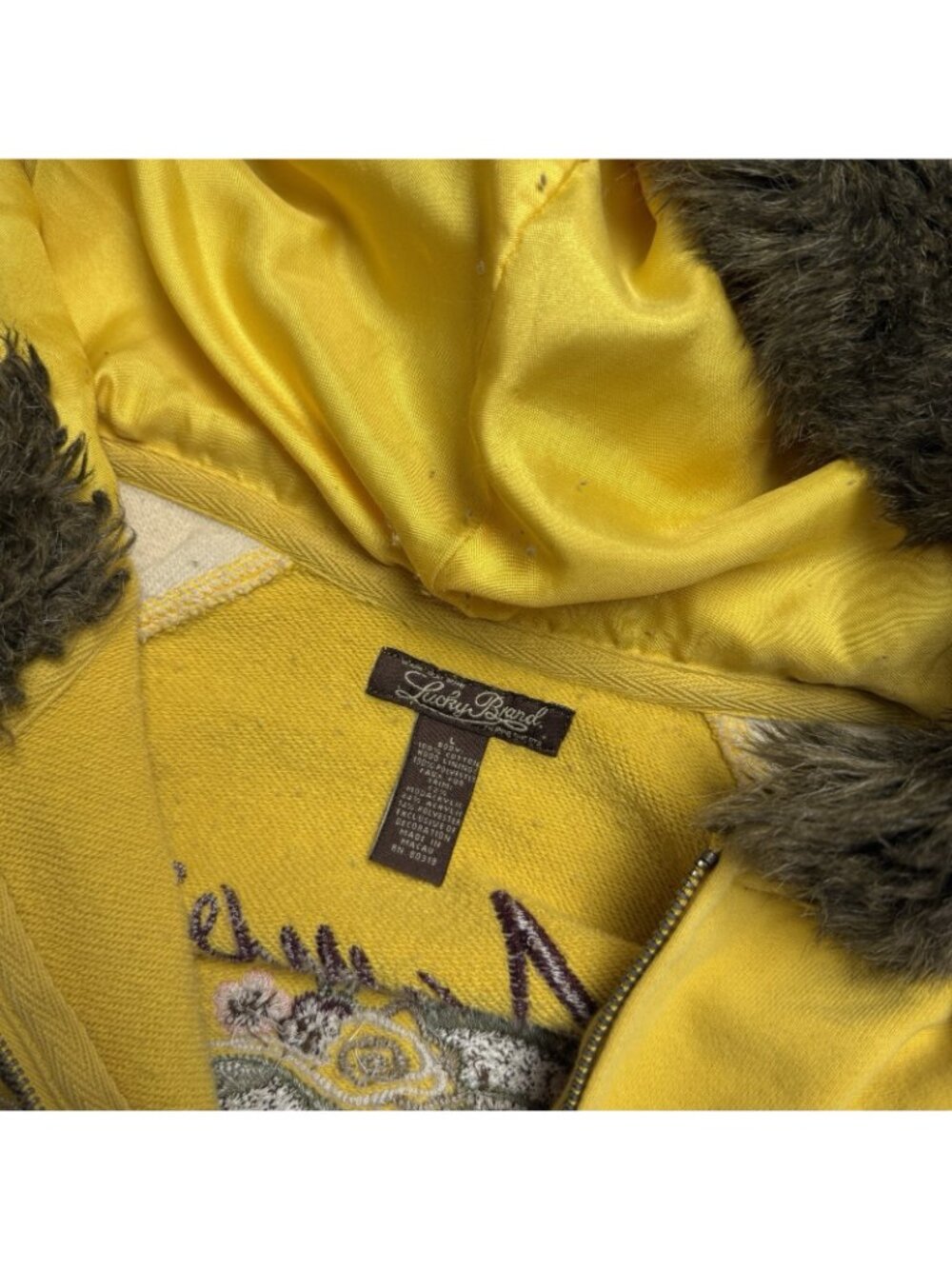 Vintage Lucky Brand Womens Hoodie Japan Embroidered Souvenir Faux Fur Y2K RARE - Picture 12 of 14